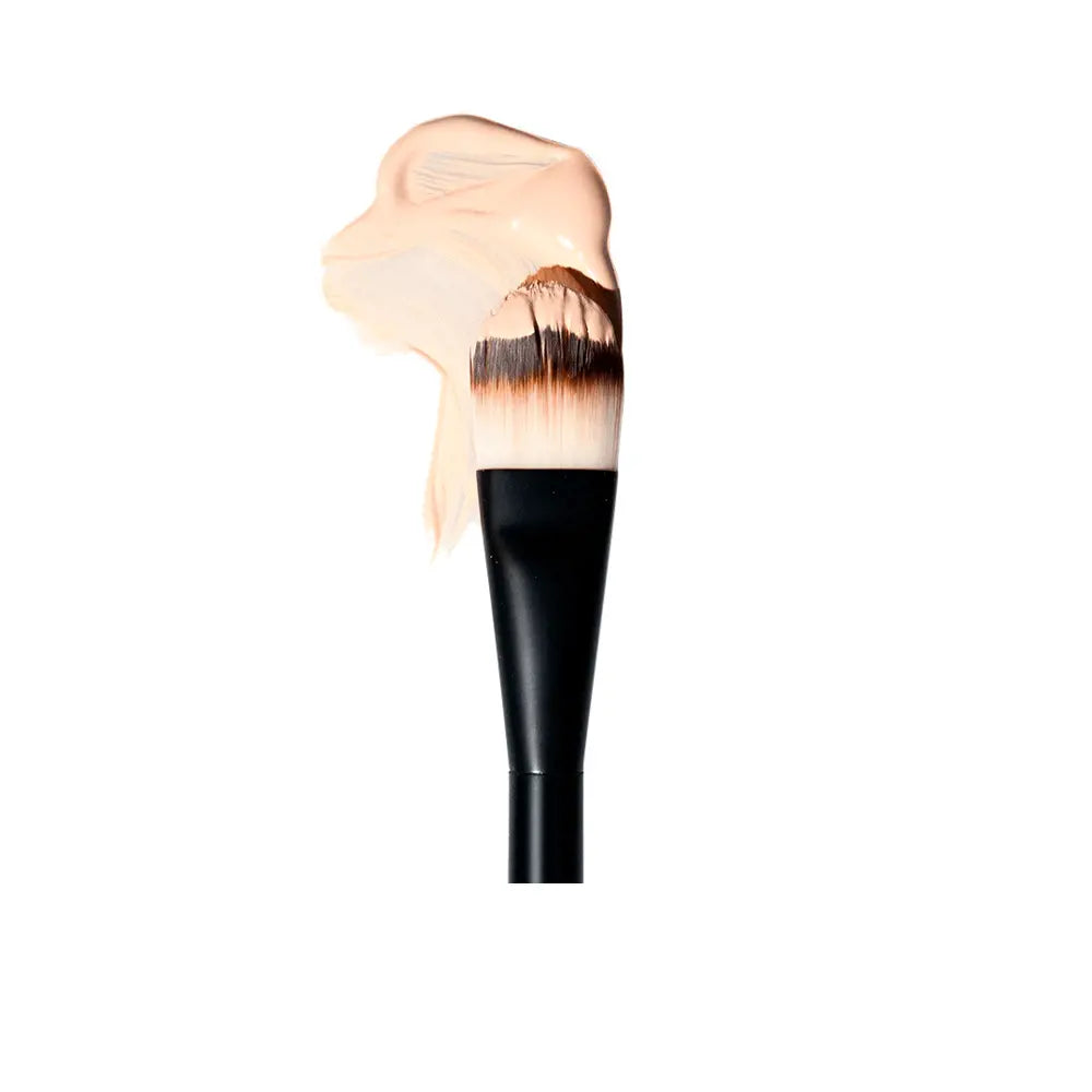 NYX PROFESSIONAL MAKE UP-Pincel para base PRO FLAT prob07 22 gr-DrShampoo - Perfumaria e Cosmética