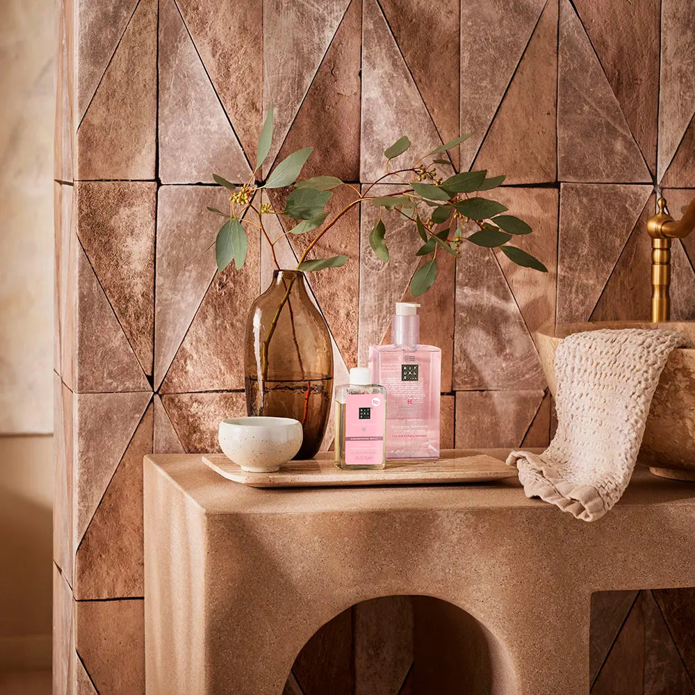 RITUALS-THE RITUAL OF SAKURA recarga concentrada para lavagem das mãos 100 ml.-DrShampoo - Perfumaria e Cosmética