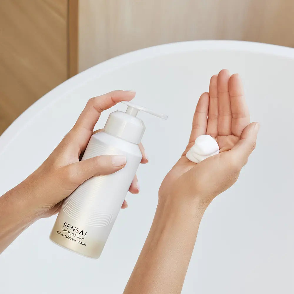 SENSAI-ABSOLUTE SILK micro espuma de limpeza 180 ml.-DrShampoo - Perfumaria e Cosmética