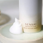 SENSAI-ABSOLUTE SILK micro espuma de limpeza 180 ml.-DrShampoo - Perfumaria e Cosmética
