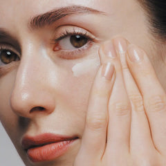 SHISEIDO-CREME REGENERADOR DE CONTORNO DOS OLHOS E LÁBIOS FUTURE SOLUTION LX 17 ml.-DrShampoo - Perfumaria e Cosmética