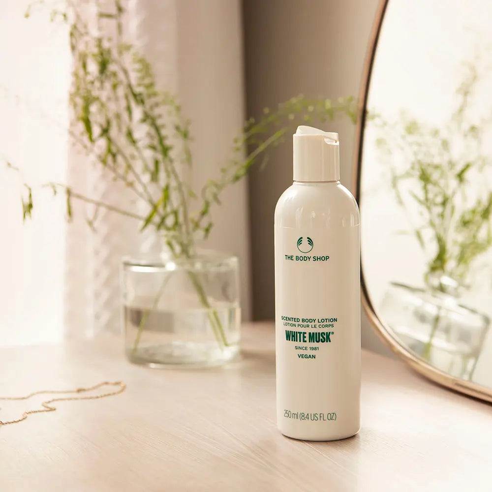 THE BODY SHOP-LOÇÃO CORPORAL WHITE MUSK 400 ml-DrShampoo - Perfumaria e Cosmética