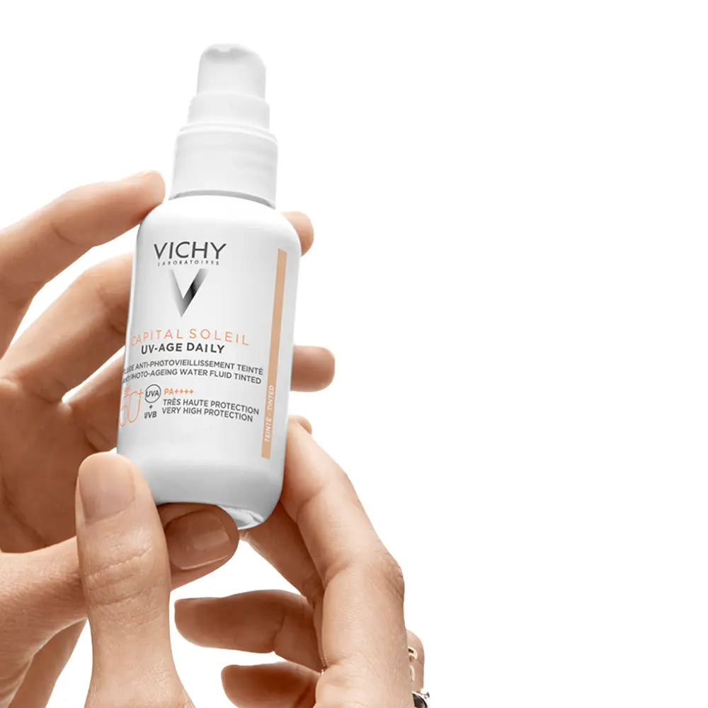 VICHY-CAPITAL SOLEIL UV AGE protetor solar diário fluido cor clara FPS 50+ 40 ml-DrShampoo - Perfumaria e Cosmética